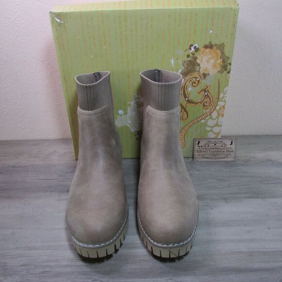 Very G Women's Magnolia Chelsea Ankle Boots Taupe VGWB0005-277 - Picture 4 of 5